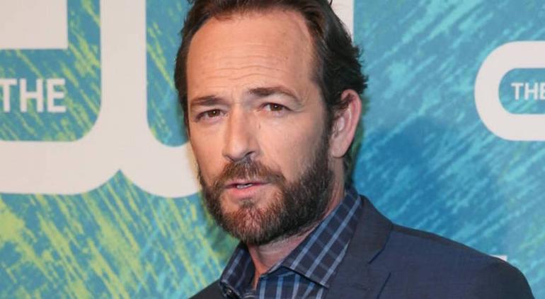 Actor De Riverdale Luke Perry Sufrio Derrame Cerebral Puente Libre