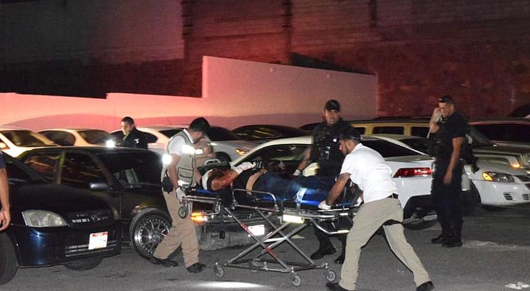 Balacera En Plaza Highsq Del Juventud 3 Heridos Tiempo