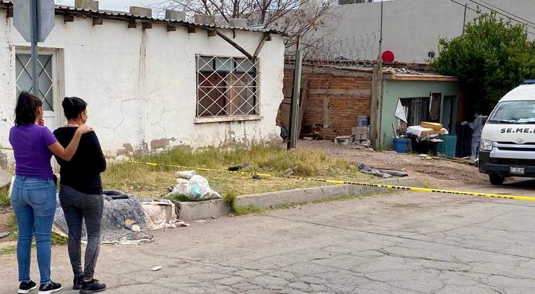 Ejecutan a hombre y mujer dentro de su casa en Las Granjas