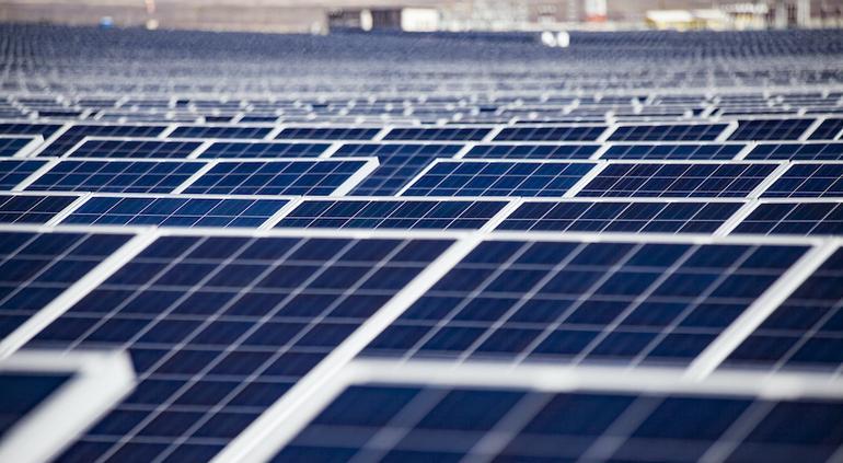 Frenon De 4t A Energia Solar Y Eolica Para No Sobrecargar La Red Puente Libre