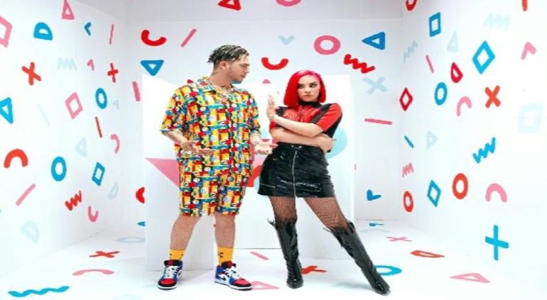 Kimberly Loaiza Y Juan De Dios Pantoja Sorprende Con Cancion Bye Bye Puente Libre Letras de canciones jukilop con videos del top canciones de m�sica pop rock para escuchar jukilop con 20 a�os ,con un estilo de musica pop rock. puente libre