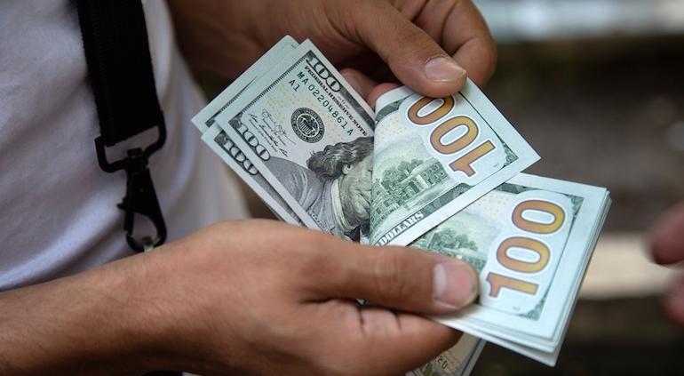 Dolar Sigue A La Alza En Ventanillas Asi Cotizo Hoy Puente Libre