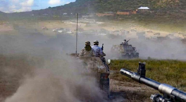 Realizan militares ejercicios con carros de combate en Santa Gertrudis