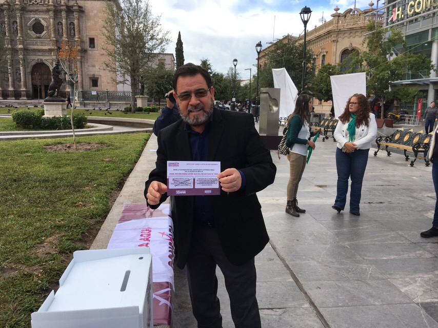 El dipuatdo Miguel Colunga de Morena votó por Santa Lucía  