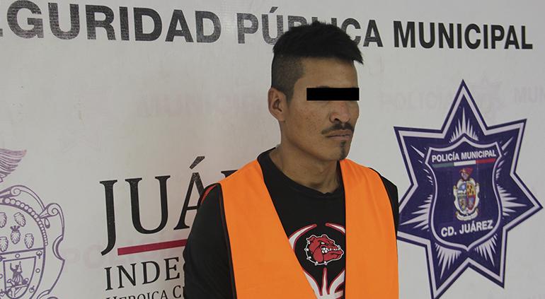 Detienen a sujeto por causar daños a vivienda en Juárez