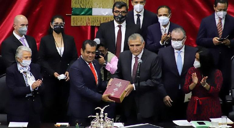 Entrega Segob Tercer Informe de AMLO ante el Congreso