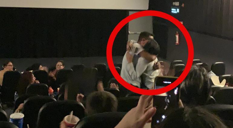 VIRAL: Pidió matrimonio durante estreno de ¡Spider-Man: No Way Home!? |  Puente Libre