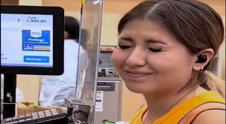 reacción de la computadora cara enojada