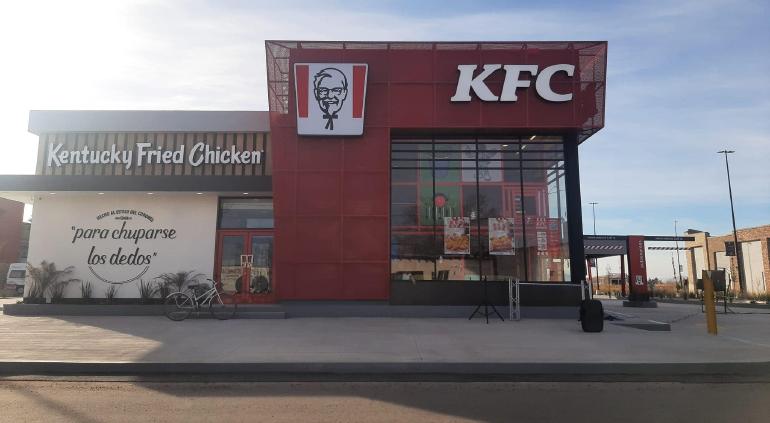 Furor en Nuevo Casas Grandes por ¡apertura de KFC! | Tiempo
