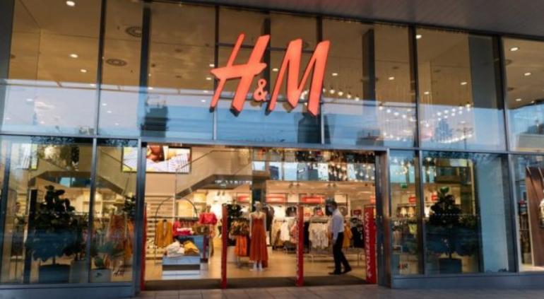 Cerrar H M 28 tiendas por culpa de apps como Shein