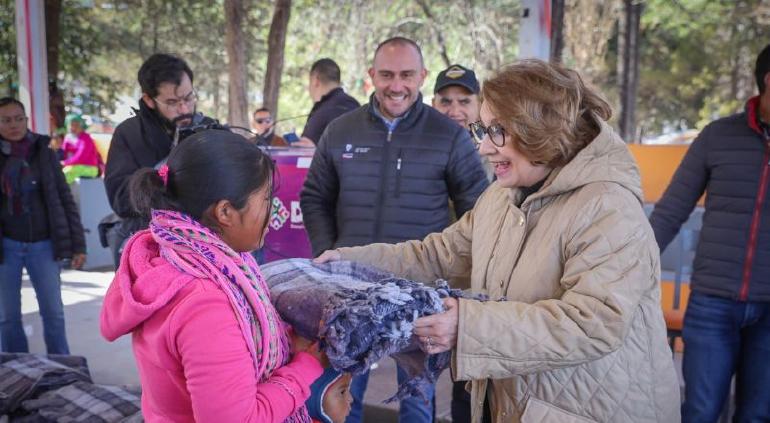 Entregó DIF Estatal 96 toneladas de alimento a familias de Urique