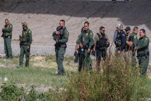 Relacionada patrulla-fronteriza-migrantes-sur-texas-proyectiles-no-letales.jpg
