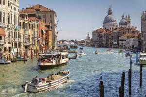 Relacionada venecia-italia-viajar.jpg
