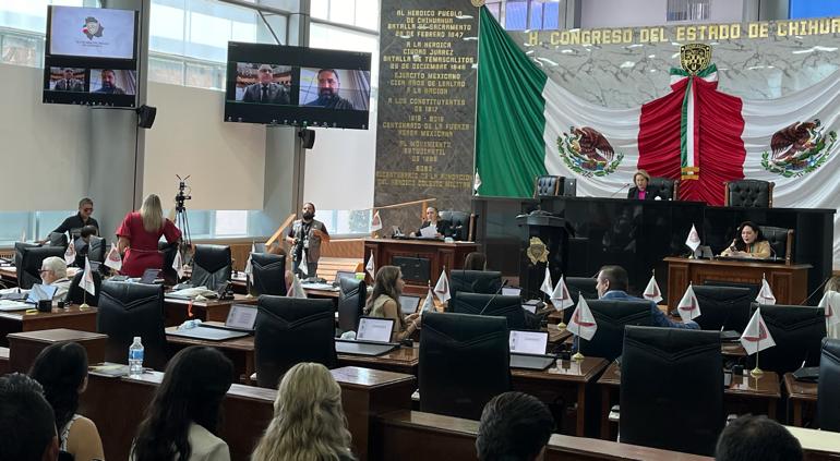 Por falta de quórum, retrasan sesión en Congreso