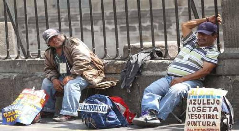 Aumenta la pobreza laboral en México: BBVA