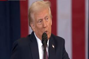 Relacionada donal-trump-toma-protesta.jpg