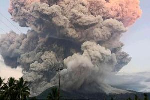 Relacionada video-impresionate-eruopcion-volcan-alerta-maxima-lewotobi-laki-laki.jpg