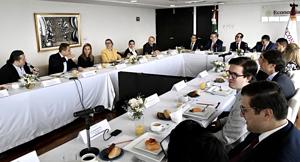 Relacionada reunionmanqueebrard.jpg