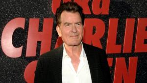 Relacionada charlie-sheen-revela-por-primera-vez-sus-encuentros-sexuales-con-hombres-t.jpg