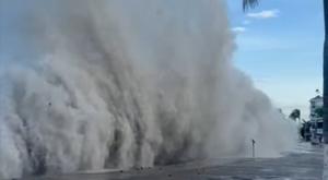 Relacionada olas-puerto-vallarta-priscilla.jpg
