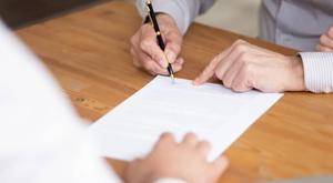Relacionada firma-notario.jpg