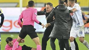 Relacionada suspenden-de-por-vida-directivo-que-noqueo-arbitro-en-la-superliga-de-turquia.jpg