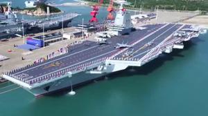 Relacionada portaaviones.jpg