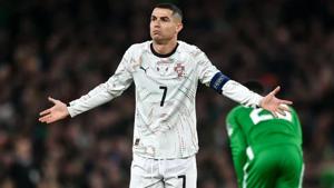 Relacionada ronaldo-shown-1st-portugal-red-card-in-wcq-loss-v0-4l3pumjkvq7boo-_haubjz0zejyd0ffotronhfwmozs.jpg