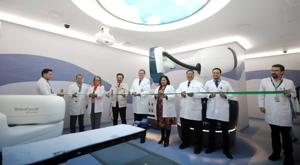 Relacionada cyberknife1.jpg