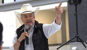 Relacionada mariovazquez3dic.jpg