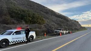 Relacionada vehiculo-incendiado-personas-sin-vida-ensenada.jpg