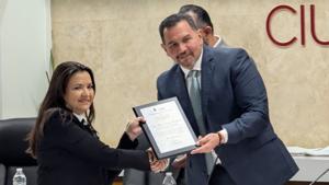 Relacionada luzelena3c2d1ab5-c9e2-40b9-b17c-651415e3bdb5.jpg