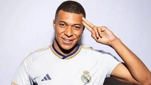 Relacionada principal_mbappe-publica-foto-con-playera-del-psg.jpg