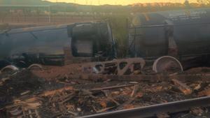 Relacionada se-descarrilaron-ocho-vagones-de-tren-en-agua-zarca-sonora.jpg