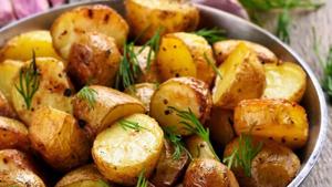 Relacionada papas-al-horno-con-romero-y-ajo.jpg