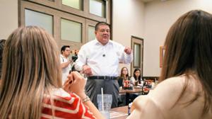 Relacionada jauregui.jpg