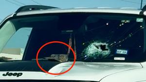 Relacionada hacha2.jpg