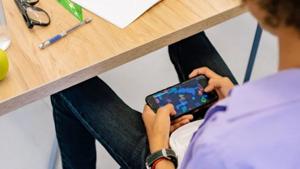 Relacionada uso_del_celular_en_la_escuelajpg_1025562229.jpg