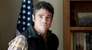 Relacionada joe-kent.jpg