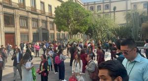 Relacionada desalojo-palacio-nacional-sismo.jpg