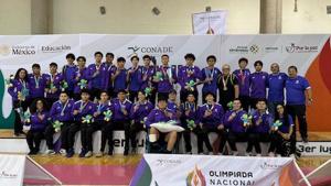 Relacionada medallas-hand.jpg