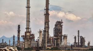 Relacionada refineria.jpg