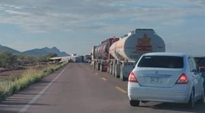 Relacionada volcadura-camion-satevo-valla-de-zaragoza.jpg