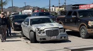 Relacionada choco-tren-a-vehiculo-que-intento-ganarle-el-paso-ponciano-arriaga-eje-vial-juan-gabriel.jpg
