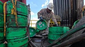 Relacionada pemex-produccion.jpg