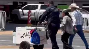 Relacionada agentes-estatal-ayudo-abuelita-vendedora-paletas-cruzar-calle-centro-video.jpg