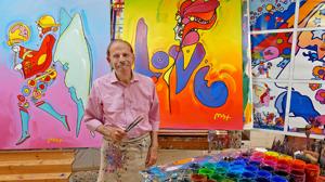 Relacionada 1140-artist-peter-max-in-studio.jpg