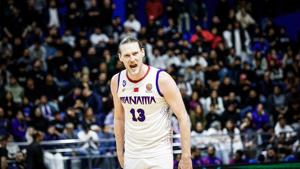 Relacionada clint-chapman.jpg